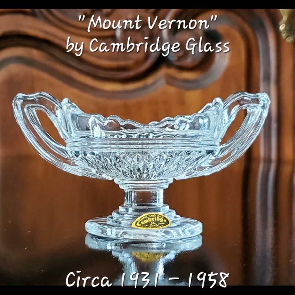 Vntg "Mount Vernon" 2 1/2" Oval Urn / Salt Dip / Cellar by Cambridge Ohio